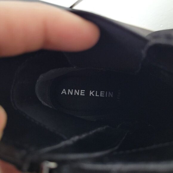 NEW Anne Klein Valore Womens Black Suede Ankle Booties Wedge Size 6.5 - Picture 6 of 10